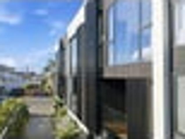 Townhouse for sale in Balmoral