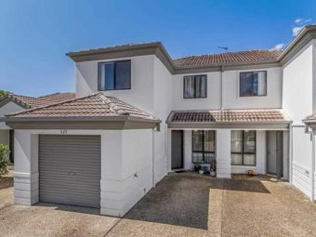 Townhouse for sale in Gold Coast, Gold Coast Metro