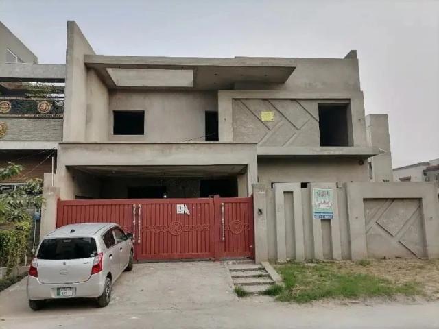House for sale in Faisalabad, Islamabad Capital Territory