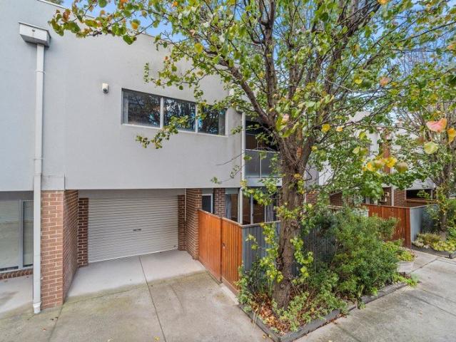 Townhouse for rent in Camerons Creek, Victoria