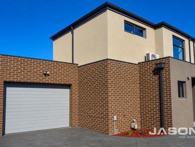 Townhouse for rent in Camerons Creek, Victoria