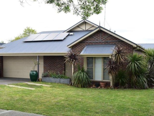 Townhouse for sale in Ballan, Victoria