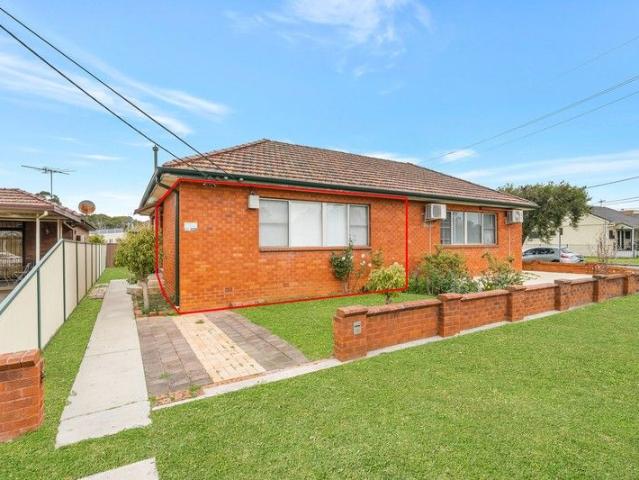 Villa for sale in Canley Vale