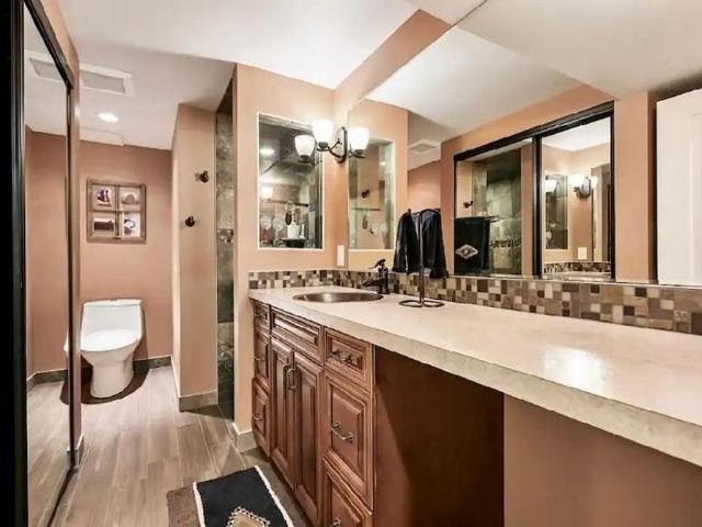 Room for rent in Westgate, Calgary