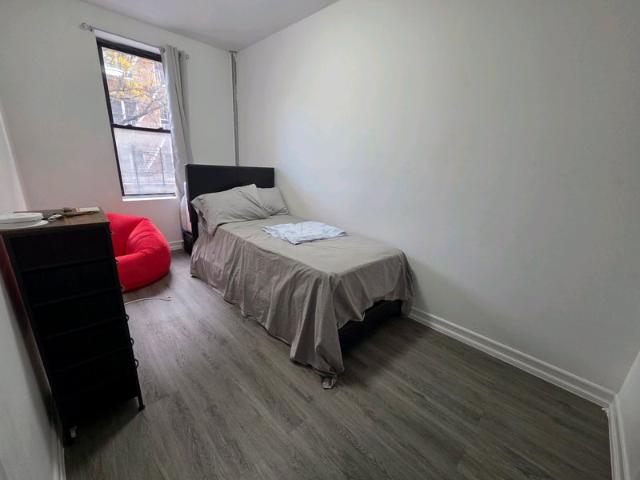 Room for rent in Arverne, New York