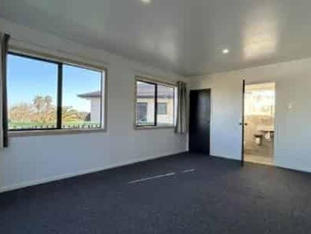 House for rent in Owhata, Oroua County