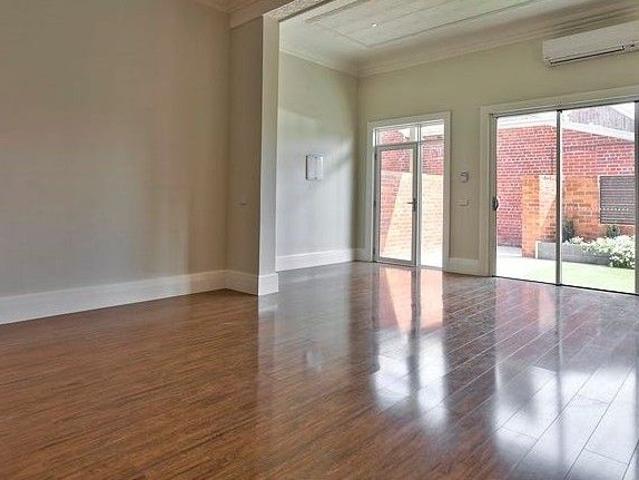 Townhouse for rent in Albury, New South Wales