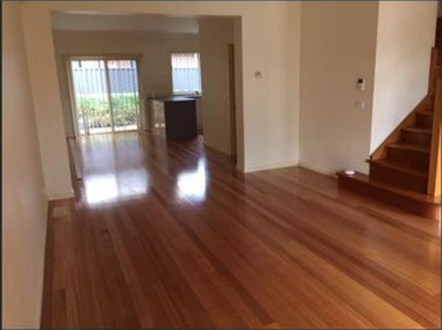 Townhouse for rent in Camerons Creek, Victoria