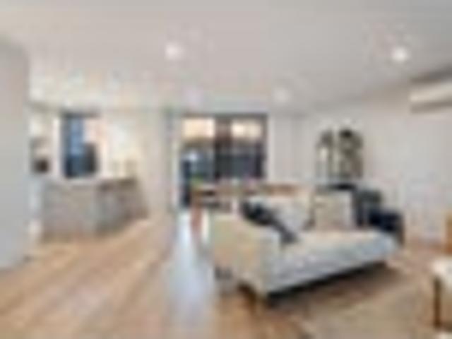 Townhouse for sale in Whangaparaoa