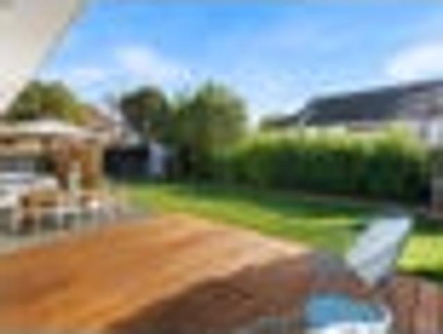 House for sale in Chaslands, Canterbury