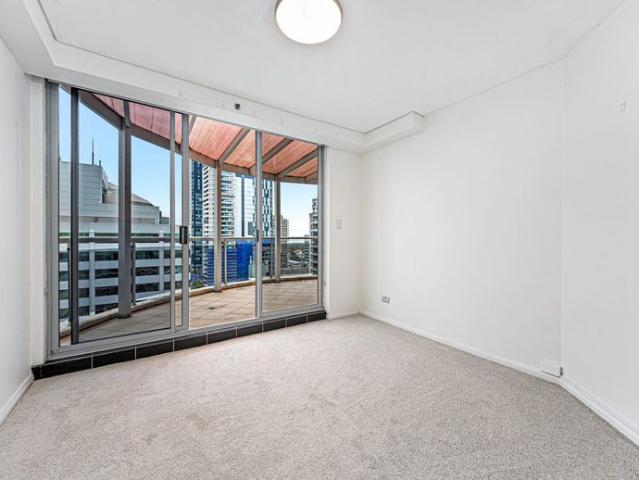 Apartment for rent in Lower North Shore, Sydney