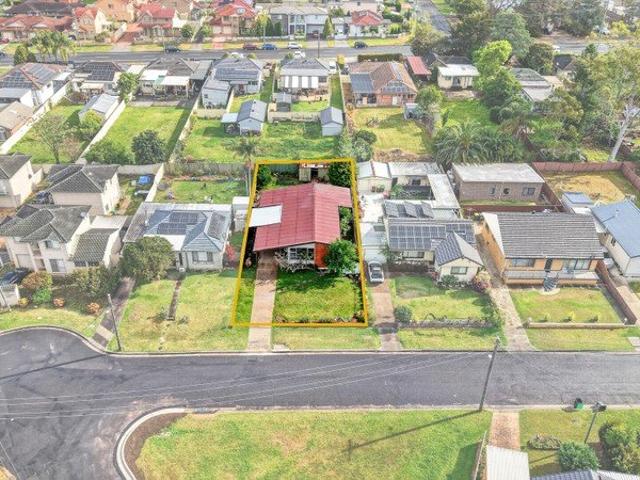 House for sale in Macquarie Fields, Sydney