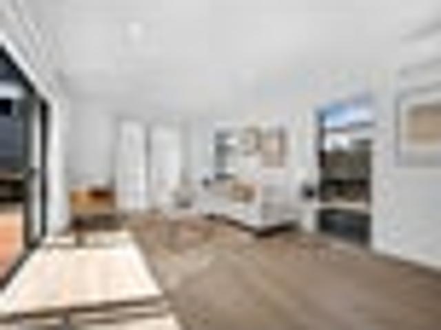 House for sale in Paremoremo, Oroua County