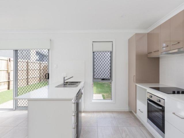 Townhouse for rent in Toombul, Queensland