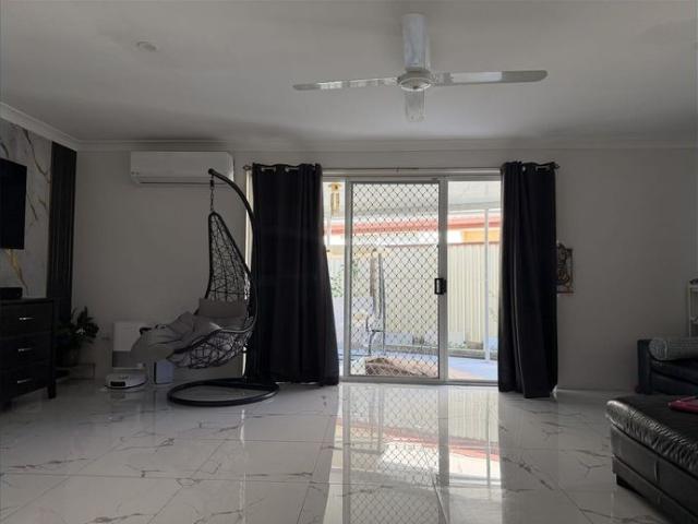 Townhouse for rent in Southport, Gold Coast City