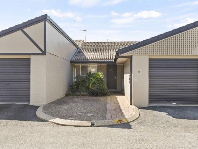 Townhouse for rent in Fernbrook, Queensland