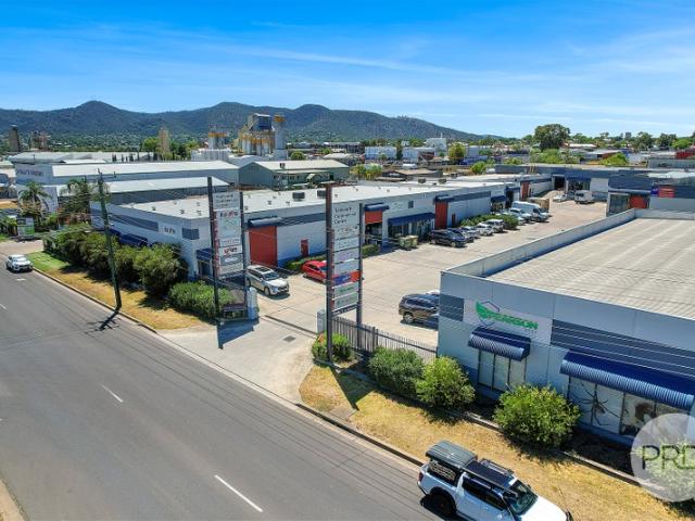 Warehouse for rent in Piallamore, New South Wales