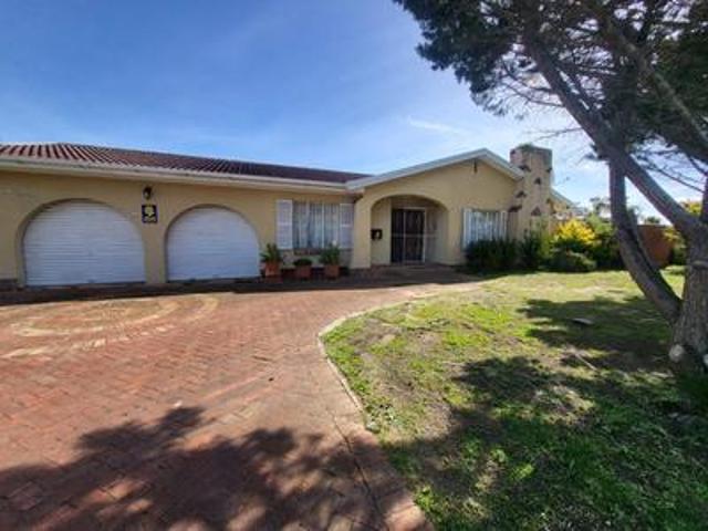 House for sale in Port Elizabeth, Eastern Cape