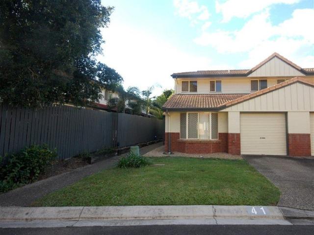 Townhouse for rent in Toombul, Queensland