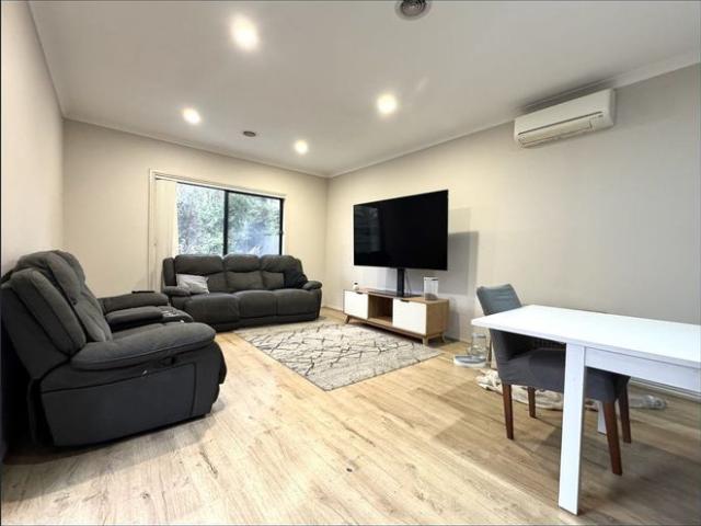 Townhouse for rent in Camerons Creek, Victoria