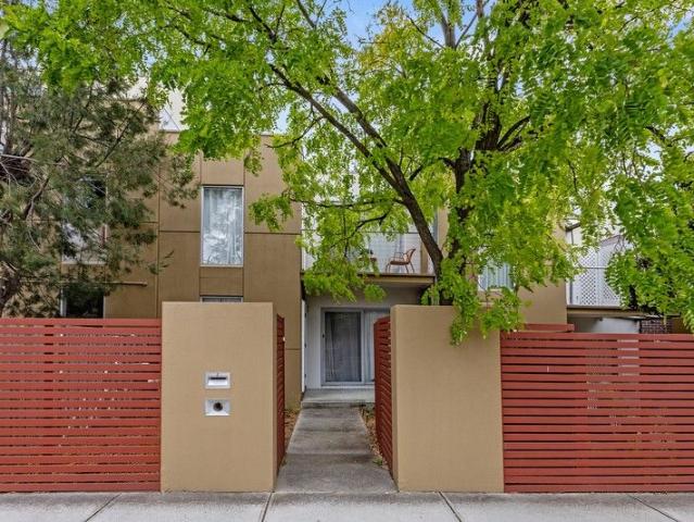 Townhouse for sale in Camerons Creek, Victoria