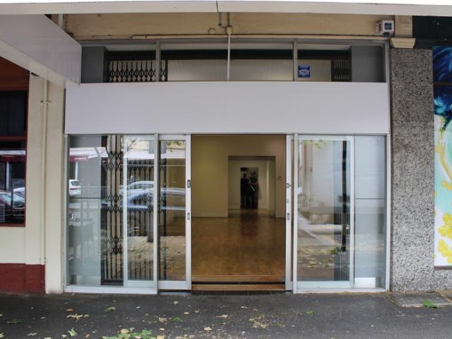 Showroom for rent in Carlton