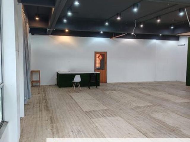 Shop for rent in Malaka
