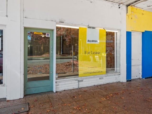 Retail for rent in Brisbane Grove, New South Wales