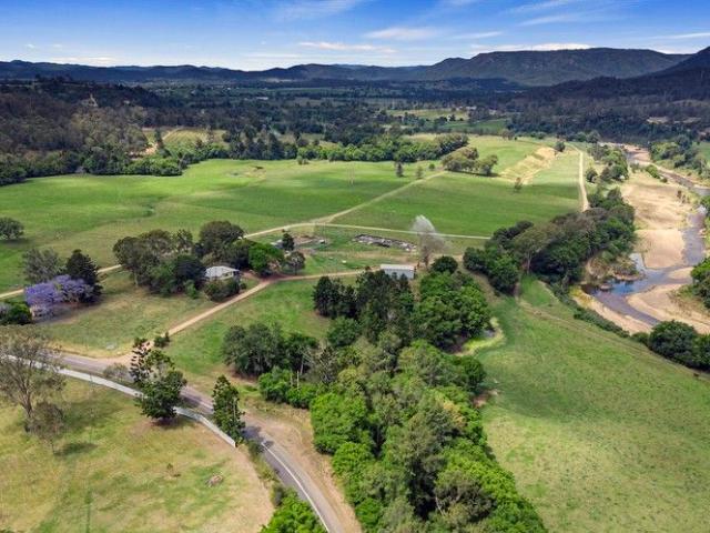Acreage for sale in Kings Creek, Queensland