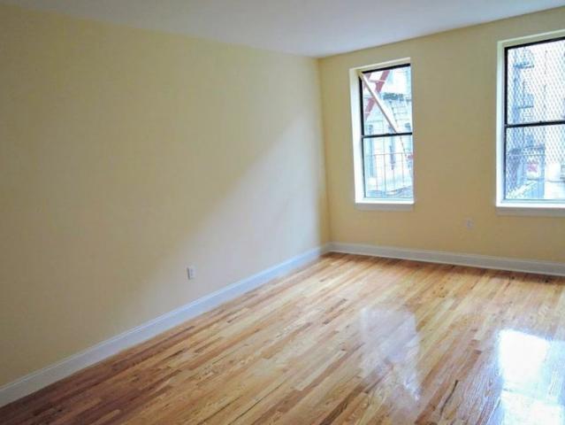 Room for rent in Arverne, New York
