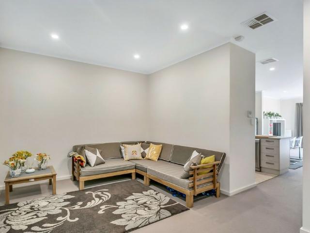 Townhouse for rent in Mawson Lakes, Adelaide