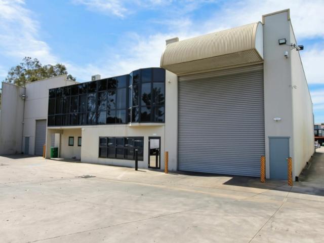 Warehouse for rent in Minto, Sydney