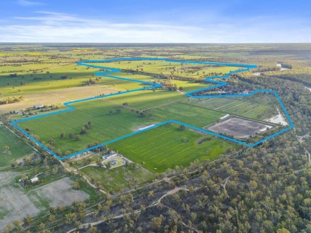 Cottage for sale in Bearii, Victoria