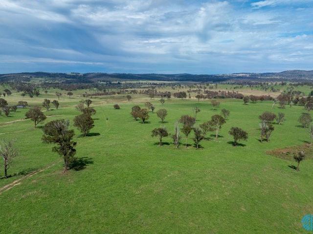 Cottage for sale in Abington, New South Wales