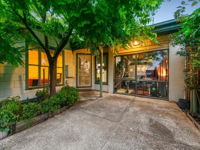 Apartment for sale in Camerons Creek, Victoria