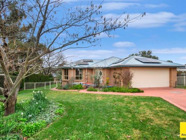 House for sale in Armidale