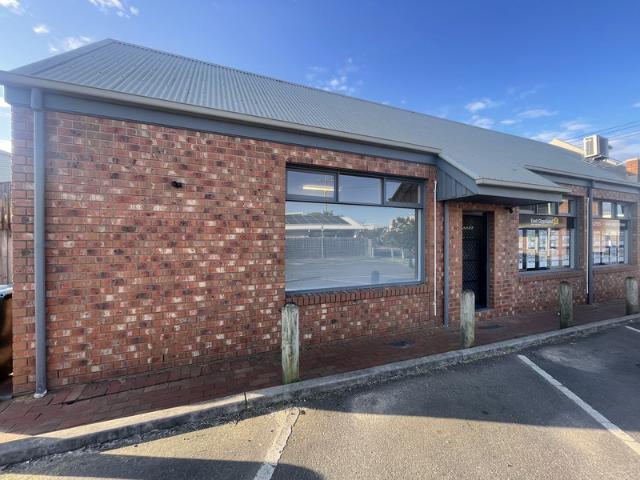 Office for rent in Metung, Victoria