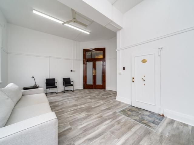 Office for rent in Brisbane Grove, New South Wales