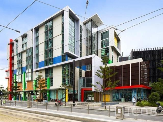 Office for rent in Docklands, Melbourne
