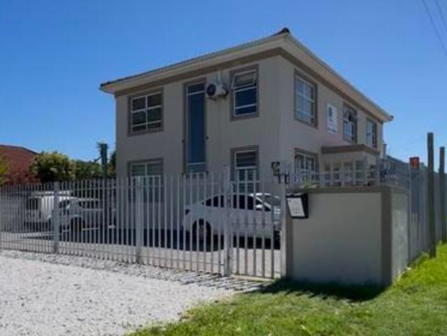 Commercial for rent in Port Elizabeth, Eastern Cape