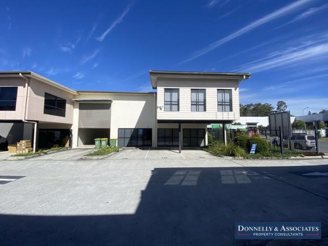 Warehouse for rent in Toombul, Queensland