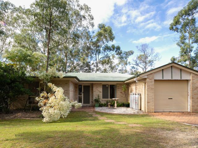 House for sale in Edens Landing