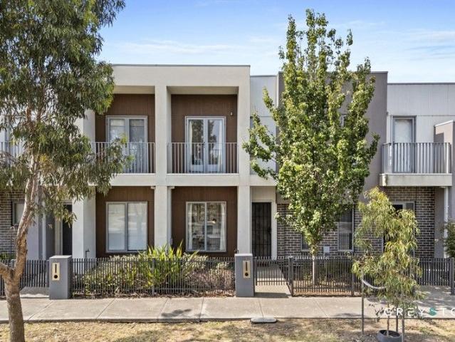 Townhouse for sale in Camerons Creek, Victoria