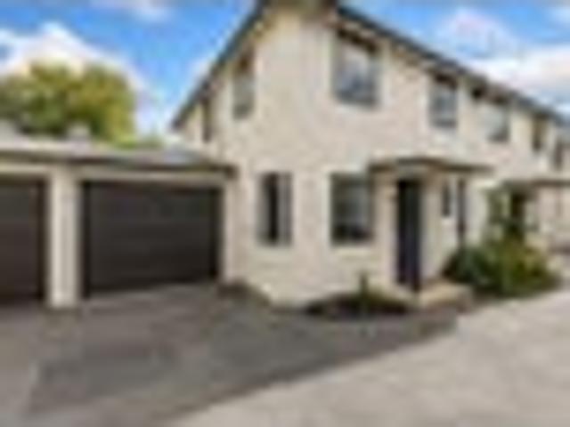Townhouse for sale in Heathcote, Canterbury