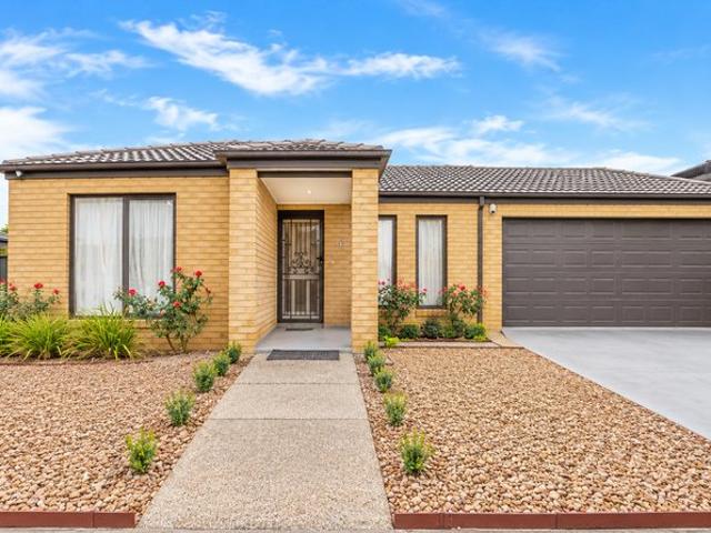 House for sale in Tarneit Gardens, Melbourne