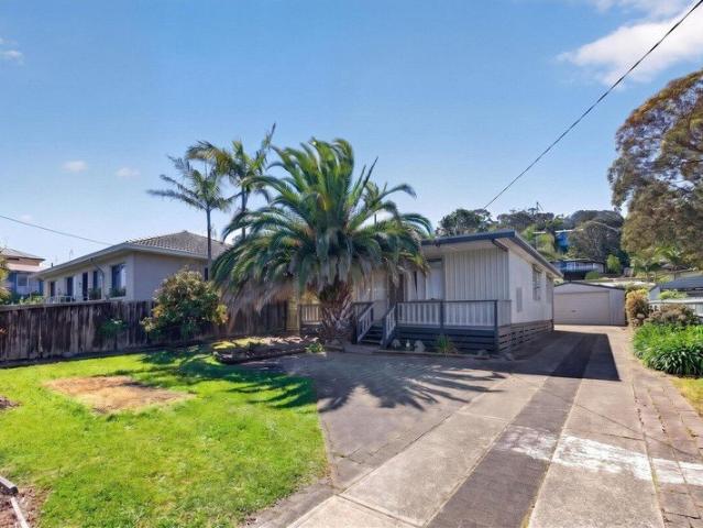 House for sale in Cunninghame, Lakes Entrance