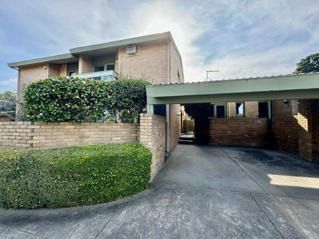 Townhouse for rent in Camerons Creek, Victoria