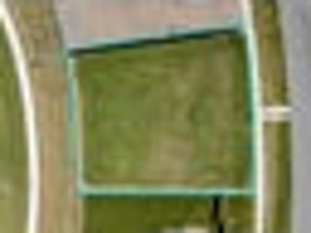 Land for sale in Oakfields, Amberley