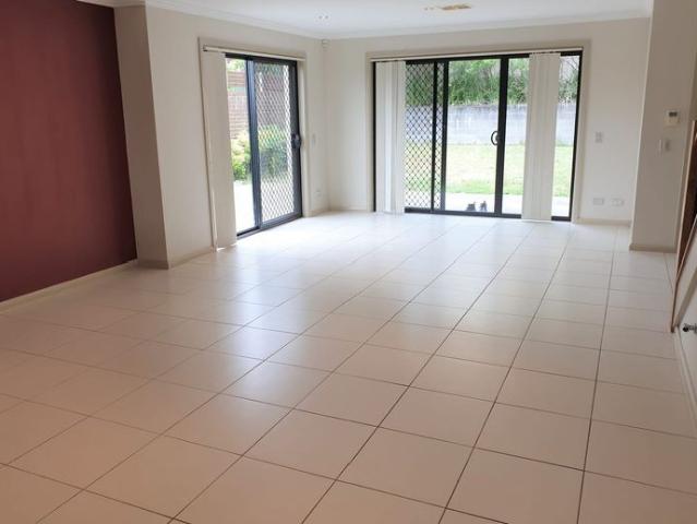 Townhouse for rent in Sydney, New South Wales