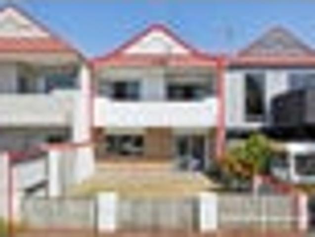 Townhouse for sale in Mount Maunganui